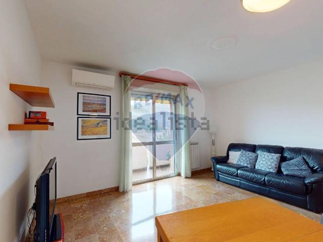 Appartamento in vendita di 89 m² in Via Rubaldo Merello, 74