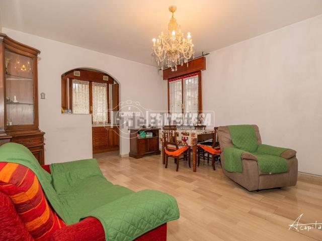 Appartamento in vendita di 89 m² in Viale Caduti sul Lavoro, 144
