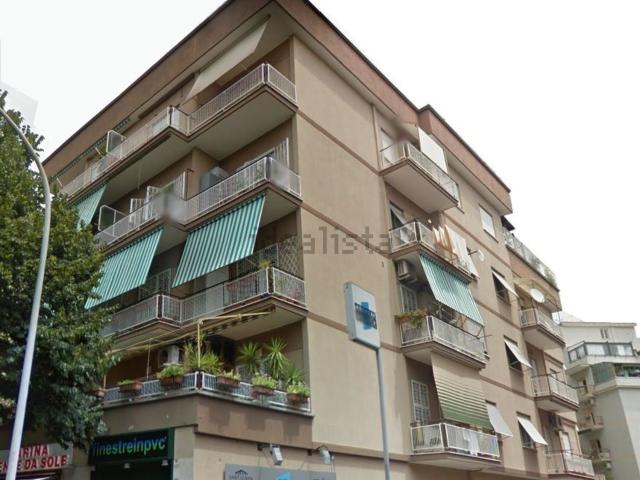 Appartamento in vendita di 89 m² in Viale dei Colli Portuensi, 35