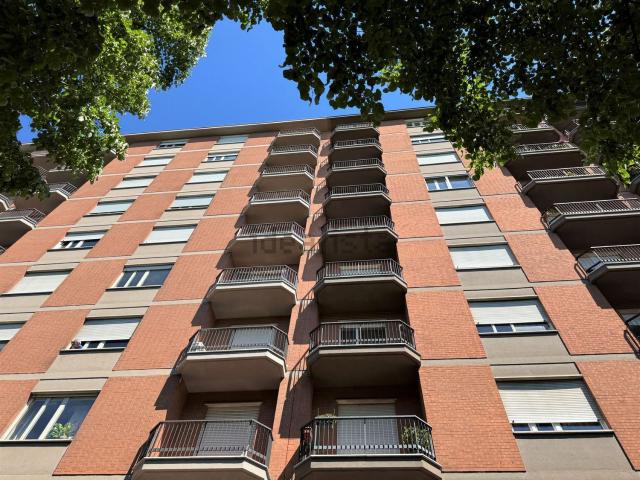 Appartamento in vendita di 93 m² in Corso Cesare Correnti, 39