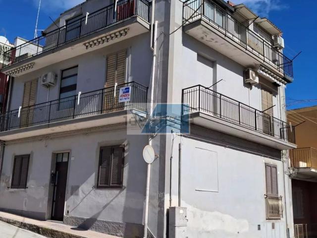 Appartamento in vendita di 93 m² in Piazza Giacomo Leopardi, 12