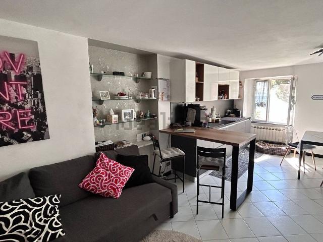 Appartamento in vendita di 93 m² in Salita Giovanni da Pian del Carpine, 2