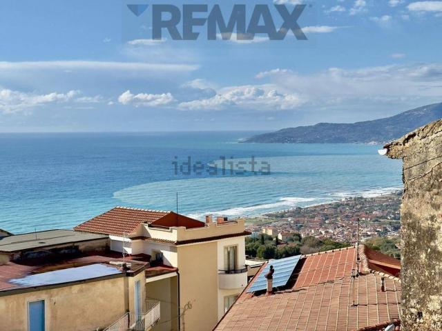 Appartamento in vendita di 93 m² in Vico Fiori