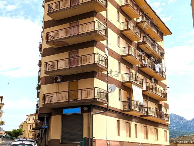 Appartamento in vendita di 93 m² in Vicolo VII IV Novembre, 37