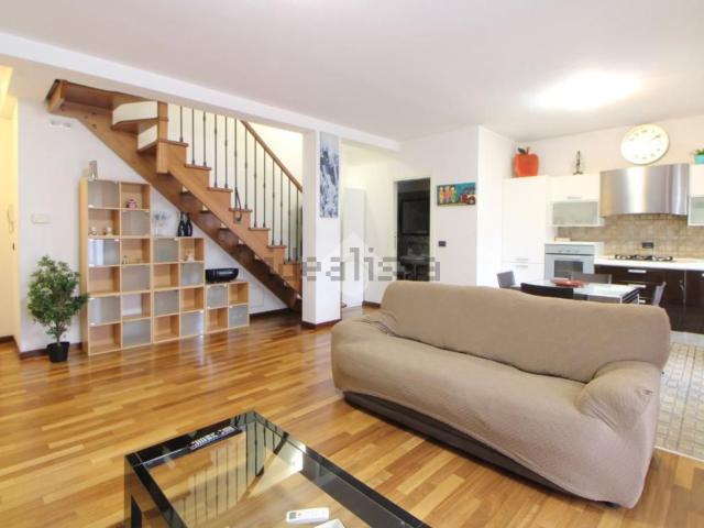 Appartamento in vendita di 93 m² in Via Tiburtina Valeria, 256