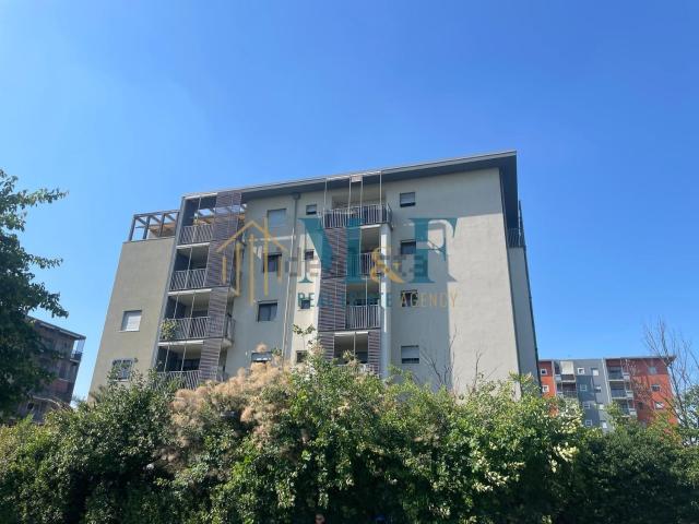 Appartamento in vendita di 93 m² in Via Trento, 41