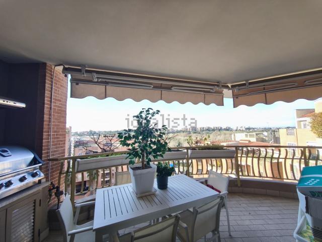 Appartamento in vendita di 93 m² in Via Ugo Ojetti, 472