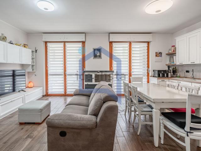Appartamento in vendita di 93 m² in Via XXV Aprile, 19