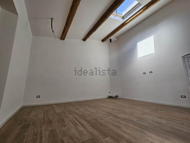 Appartamento in vendita di 93 m² in Via XXV Aprile, 2