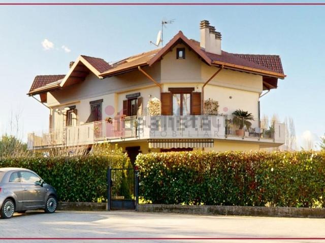 Appartamento in vendita di 93 m² in Via Angelo Maria Ricci, 50