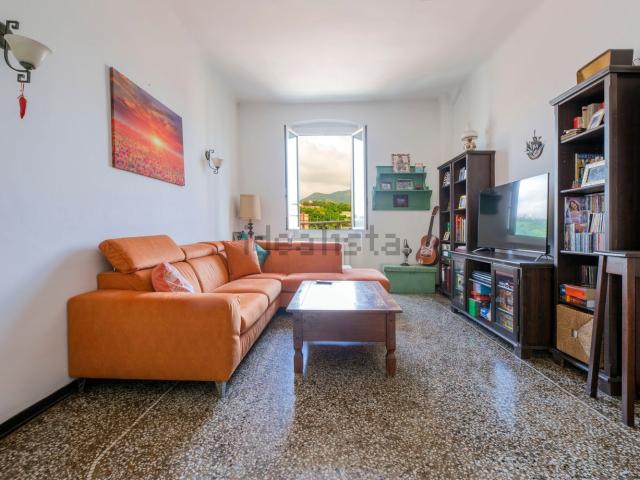 Appartamento in vendita di 93 m² in Via Antonio Pellegrini