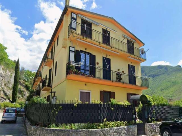 Appartamento in vendita di 93 m² in Via Cesina, 36