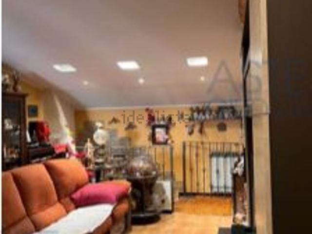 Appartamento in vendita di 93 m² in Via Circonvallazione, 196