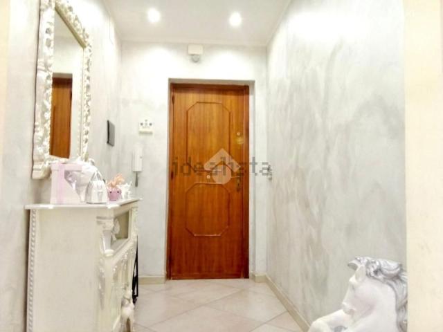 Appartamento in vendita di 93 m² in Via Conte Federico, 179