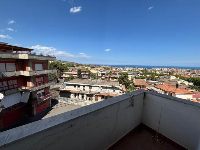 Appartamento in vendita di 93 m² in Via Claudio Claudiano, 8