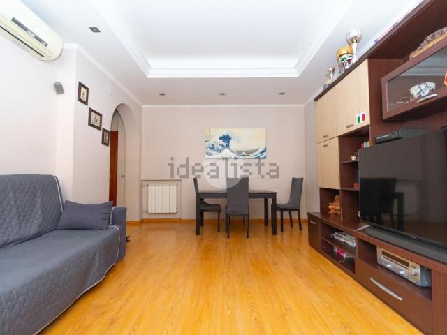 Appartamento in vendita di 93 m² in Via Cutigliano, 49