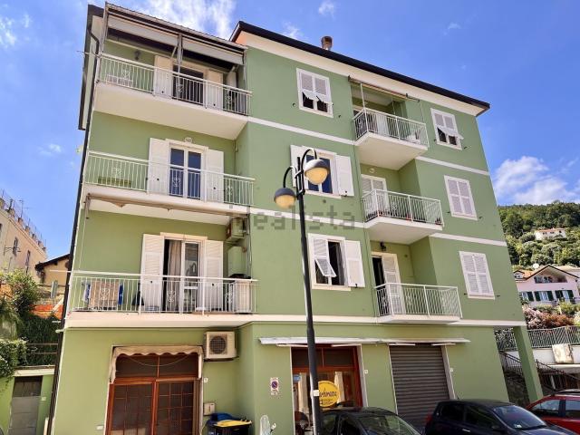 Appartamento in vendita di 93 m² in Via Dattilo Cesare Oscar, 3