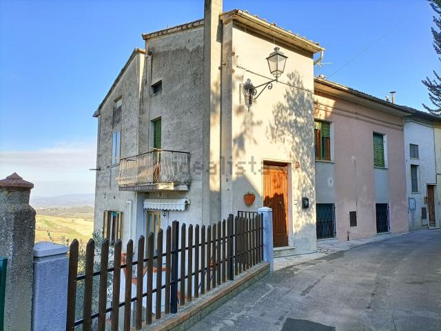 Appartamento in vendita di 93 m² in Via degli Orti