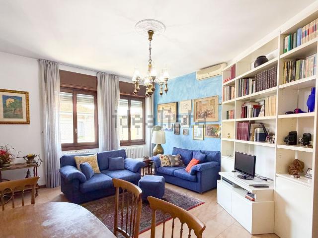 Appartamento in vendita di 93 m² in Via Dina Galli, 1