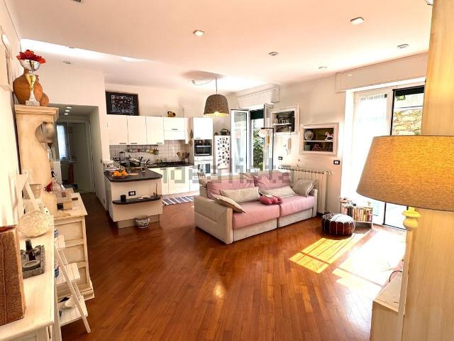 Appartamento in vendita di 93 m² in Via Donato Somma, 2