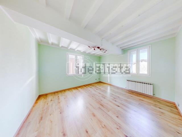 Appartamento in vendita di 93 m² in Via Doccia, 423