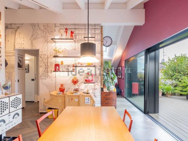 Appartamento in vendita di 93 m² in Via Edolo, 26