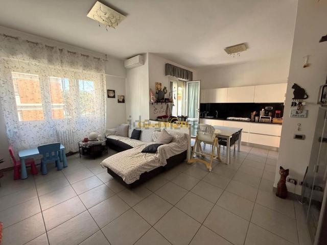 Appartamento in vendita di 93 m² in Via Emilio Zola, 50