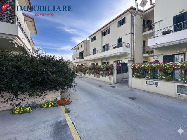 Appartamento in vendita di 93 m² in Via Francesco Caracciolo