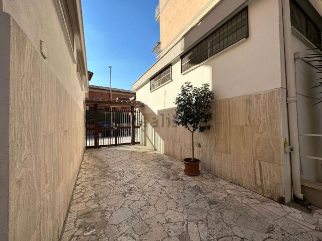 Appartamento in vendita di 93 m² in Via Francesco Cherubini, 4