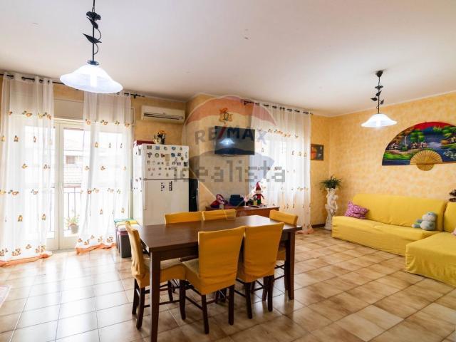 Appartamento in vendita di 93 m² in Via Francesco orestano, 57