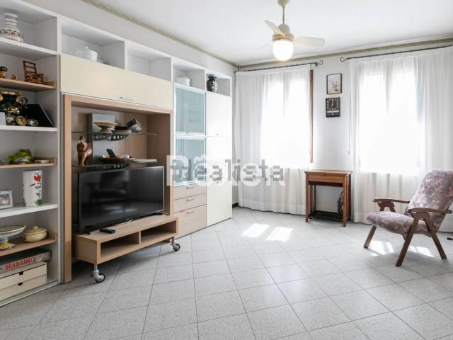 Appartamento in vendita di 93 m² in Via Francesco Zanardi