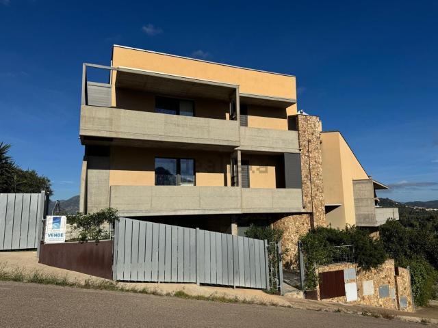 Appartamento in vendita di 93 m² in Via Giuseppe Melis, 14