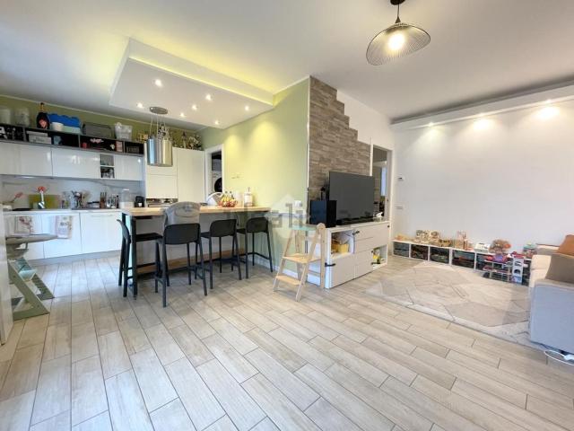Appartamento in vendita di 93 m² in Via Grazia Deledda, 16