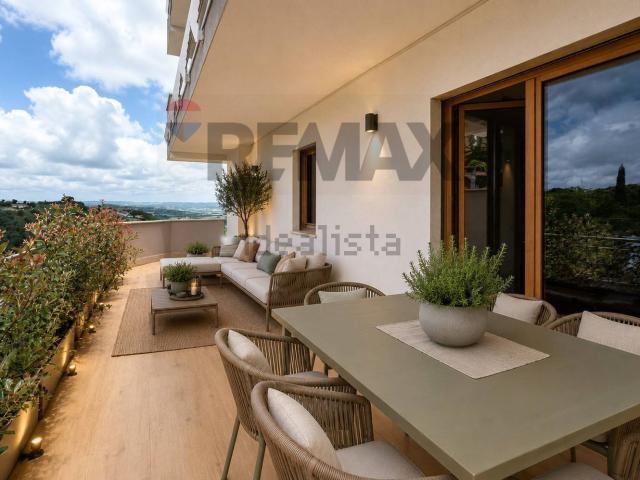 Appartamento in vendita di 93 m² in Via Ischia, 46