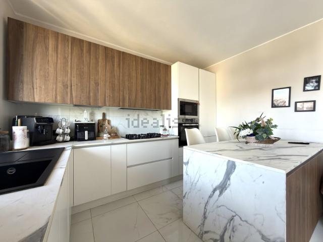 Appartamento in vendita di 93 m² in Via Jean Monnet