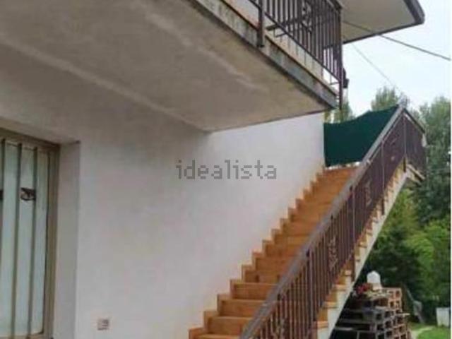 Appartamento in vendita di 93 m² in Via Lanceri Firenze