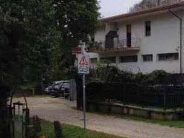 Appartamento in vendita di 93 m² in Via Lanceri Firenze, 27