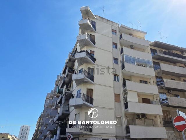 Appartamento in vendita di 93 m² in Via Lazio