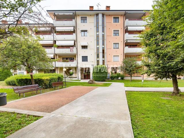 Appartamento in vendita di 93 m² in Via Mantova, 9