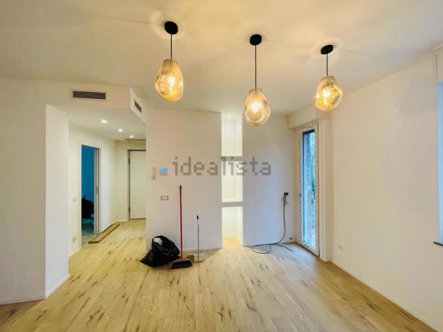 Appartamento in vendita di 93 m² in Via Minghetti
