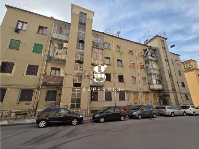 Appartamento in vendita di 93 m² in Via Michele Iannicelli