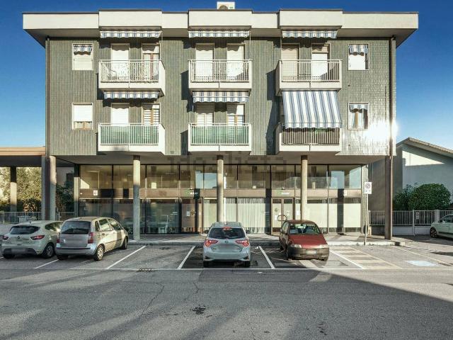 Appartamento in vendita di 93 m² in Via Montello, 16