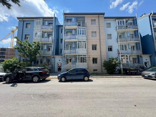 Appartamento in vendita di 93 m² in Via Nicola Scarano, 1