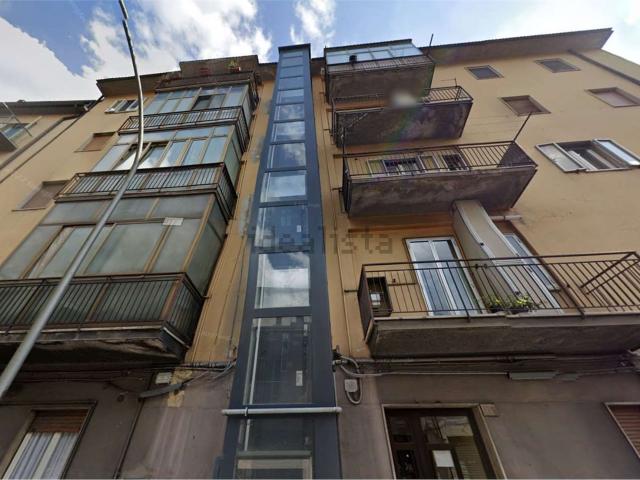 Appartamento in vendita di 93 m² in Via Nicola Vaccaro, 175