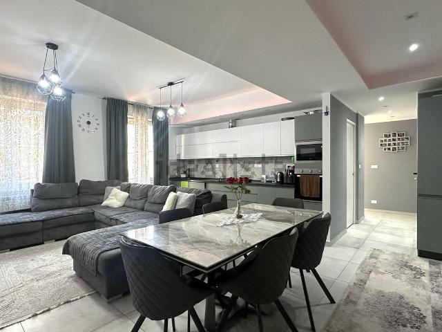 Appartamento in vendita di 93 m² in Via Piacenza