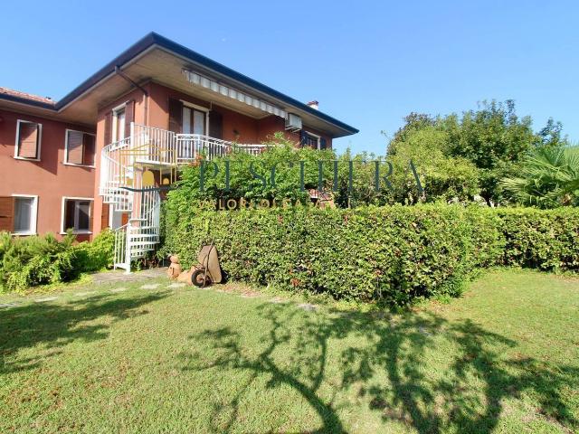 Appartamento in vendita di 93 m² in Via Piemonte, 11