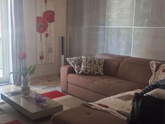 Appartamento in vendita di 93 m² in Via Romagna