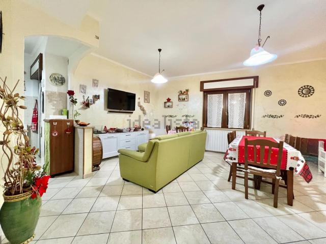 Appartamento in vendita di 93 m² in Via San Maria della Pace, 65