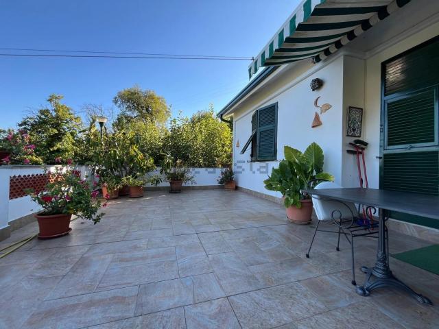 Appartamento in vendita di 93 m² in Via Sotto la Croce, 15