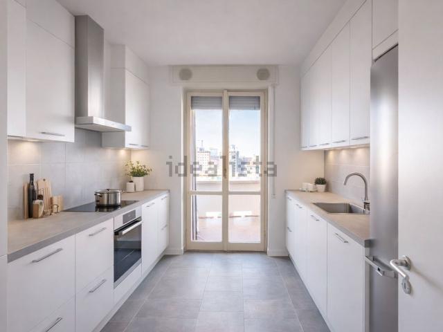 Appartamento in vendita di 93 m² in Via Sulmona, 11